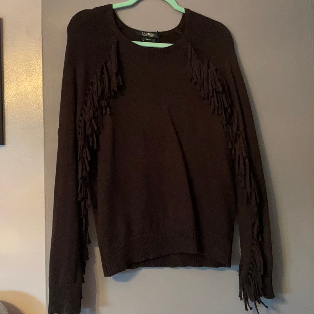 Black sweater w/ fringe. Some loose threads.